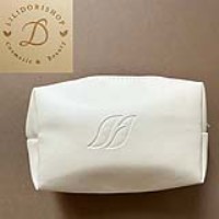 کیف لوازم آرایش سفید فارماسی